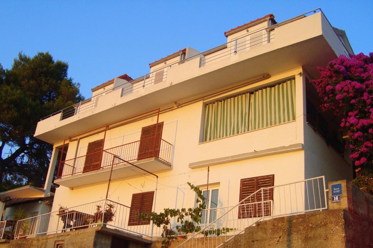 Apartments By The Sea Ubli, Lastovo - 8354 Uble Esterno foto